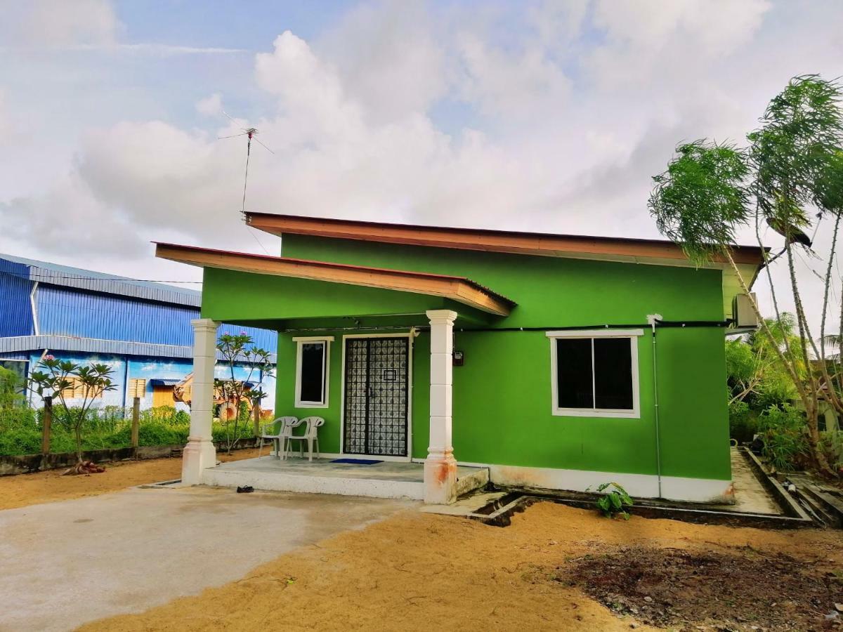 Homestay Bandar Pekan - Musleem Preferred Exterior photo